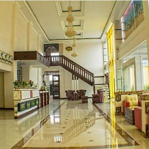 Grand City Hotel